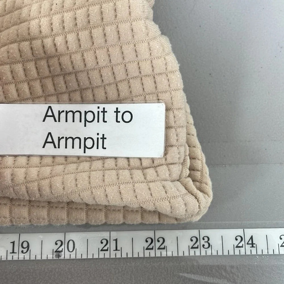 Ever After Cropped Sweater Collar Quilted Tan Size Medium M - Picture 13 of 14